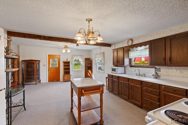 8720 Sharon Hollow Road, Manchester, MI 48158