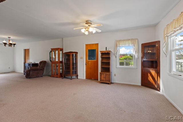 8720 Sharon Hollow Road, Manchester, MI 48158