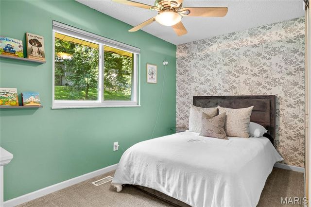 1115 Shadowoak Drive, Ballwin, MO 63021