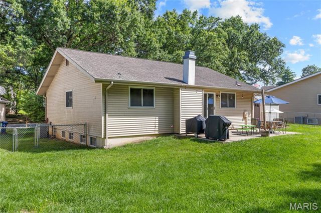 1115 Shadowoak Drive, Ballwin, MO 63021