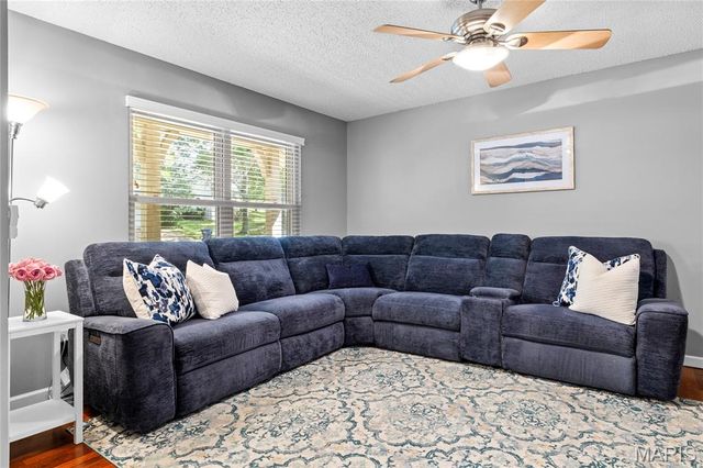 1115 Shadowoak Drive, Ballwin, MO 63021