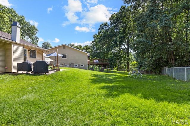 1115 Shadowoak Drive, Ballwin, MO 63021