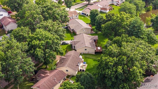 1115 Shadowoak Drive, Ballwin, MO 63021