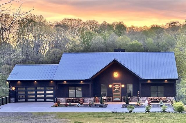 736 Town Creek Church Road, Talking Rock, GA 30175