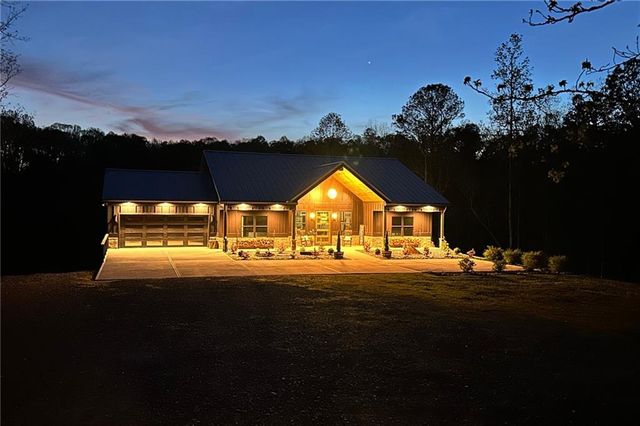 736 Town Creek Church Road, Talking Rock, GA 30175