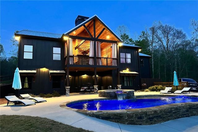 736 Town Creek Church Road, Talking Rock, GA 30175