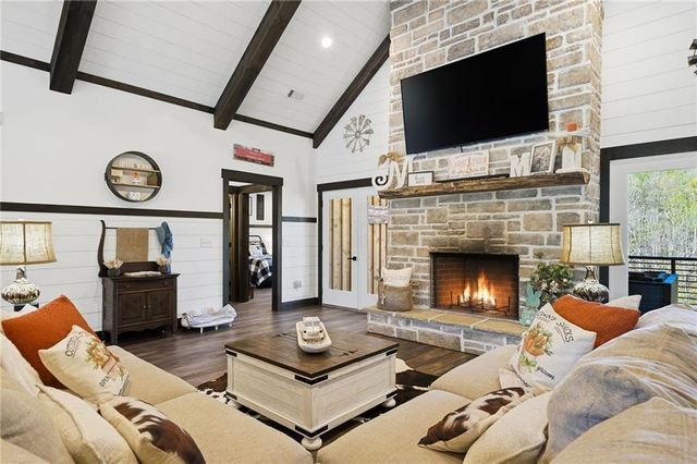 736 Town Creek Church Road, Talking Rock, GA 30175
