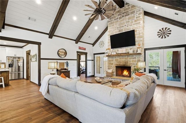 736 Town Creek Church Road, Talking Rock, GA 30175