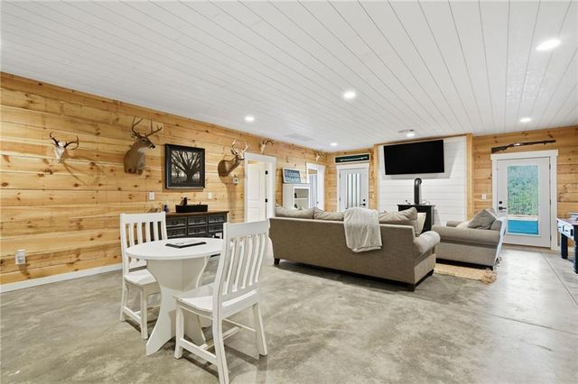 736 Town Creek Church Road, Talking Rock, GA 30175