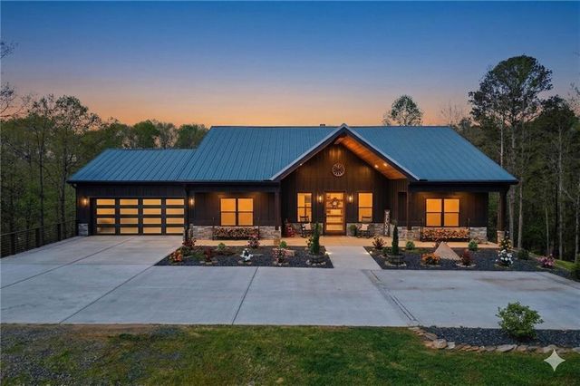 736 Town Creek Church Road, Talking Rock, GA 30175