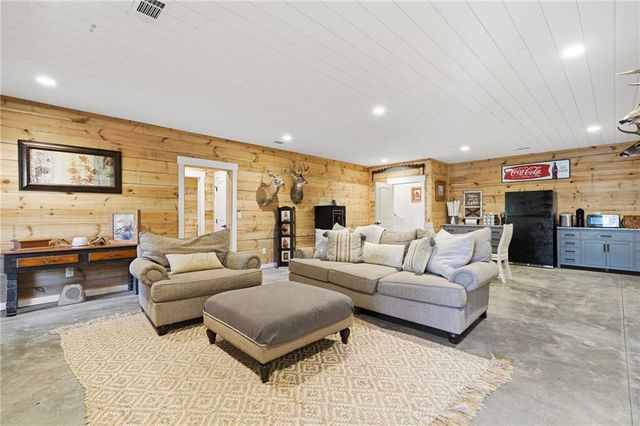 736 Town Creek Church Road, Talking Rock, GA 30175