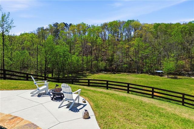 736 Town Creek Church Road, Talking Rock, GA 30175