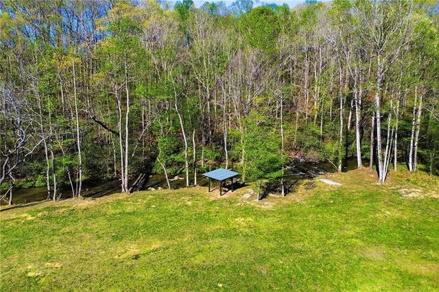 736 Town Creek Church Road, Talking Rock, GA 30175