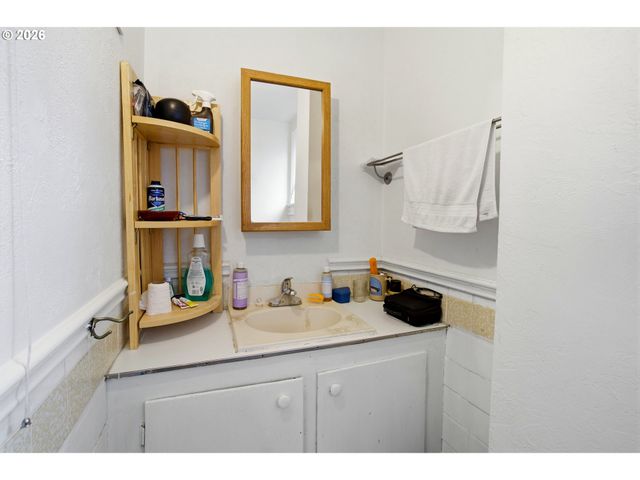 335 Se BAKER St, Mc Minnville, OR 97128
