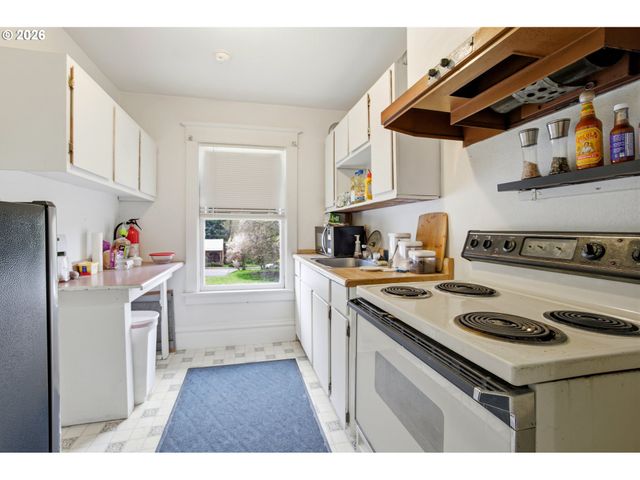 335 Se BAKER St, Mc Minnville, OR 97128