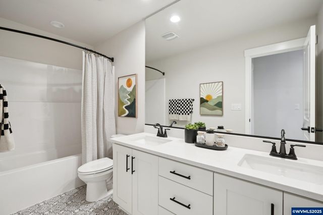 708 Magnolia Av, Woodburn, OR 97071