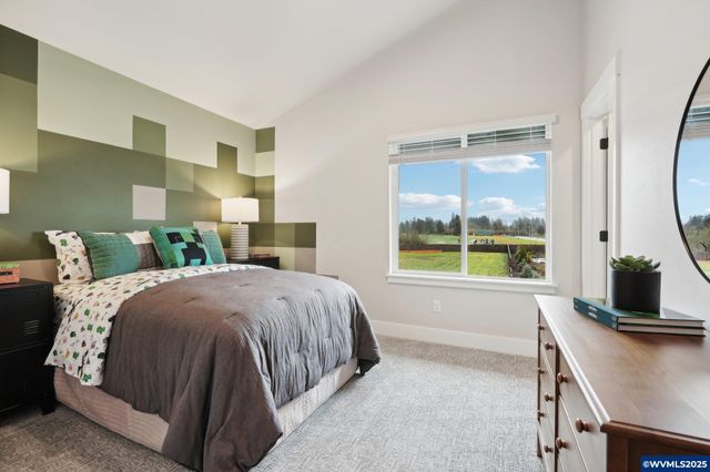 708 Magnolia Av, Woodburn, OR 97071