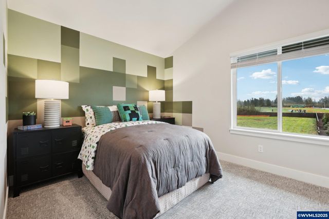 708 Magnolia Av, Woodburn, OR 97071