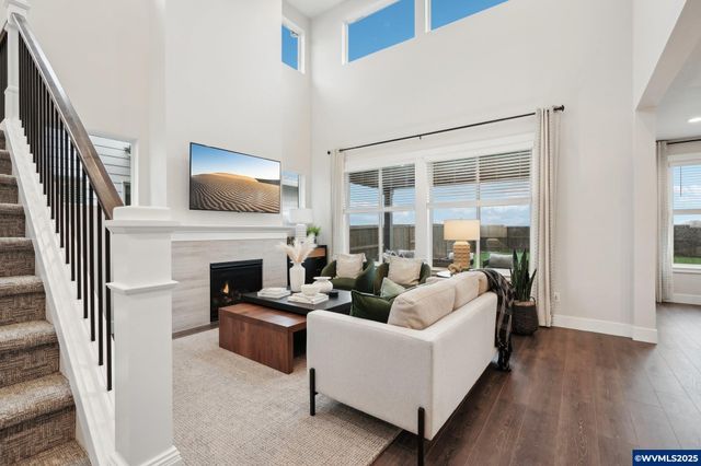 708 Magnolia Av, Woodburn, OR 97071