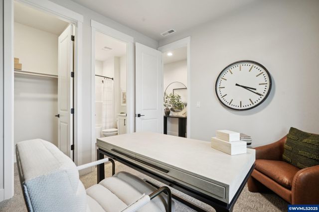 708 Magnolia Av, Woodburn, OR 97071