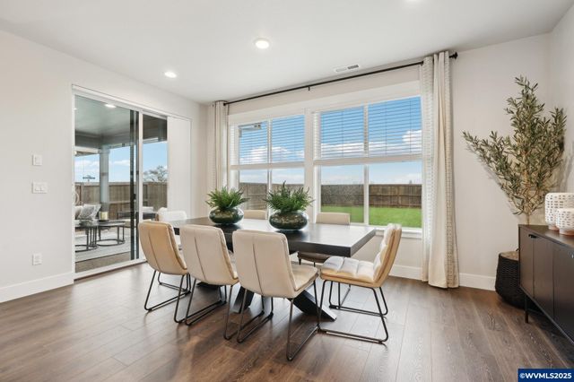 708 Magnolia Av, Woodburn, OR 97071