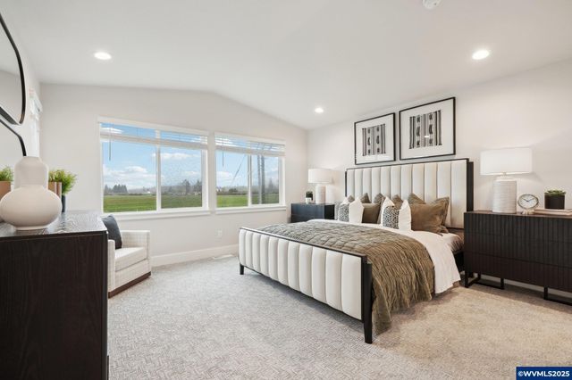 708 Magnolia Av, Woodburn, OR 97071