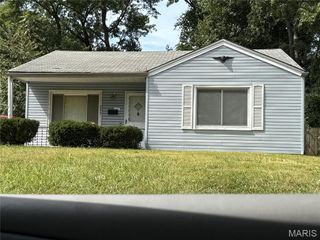 255 Brackleigh Lane, Florissant, MO 63031