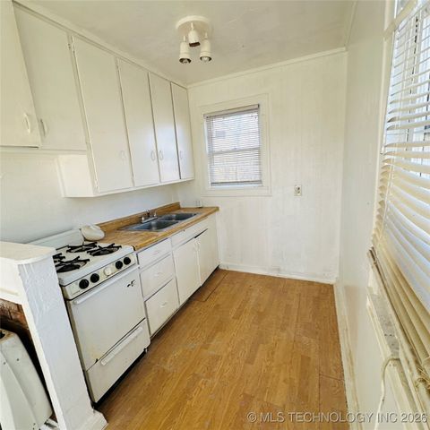 507 S Maryland Avenue, Claremore, OK 74017