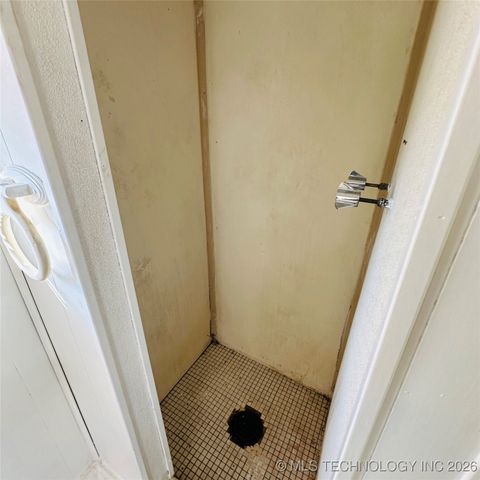 507 S Maryland Avenue, Claremore, OK 74017