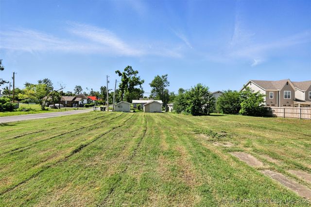 507 S Maryland Avenue, Claremore, OK 74017