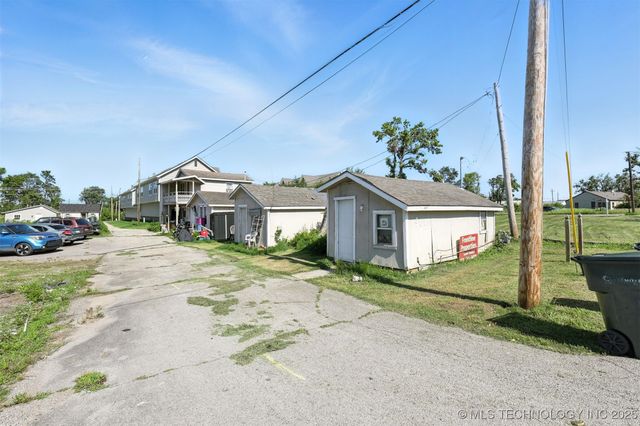 507 S Maryland Avenue, Claremore, OK 74017