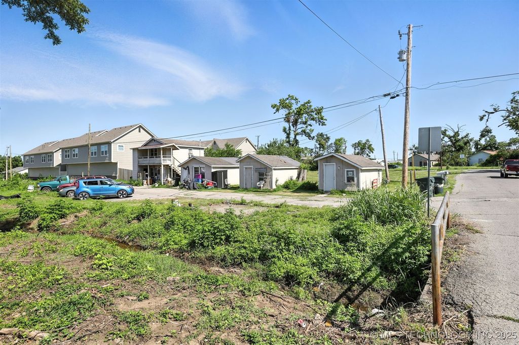 507 S Maryland Avenue, Claremore, OK 74017