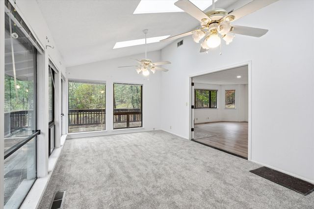 6900 Pleasant Creek Road, Rogue River, OR 97537