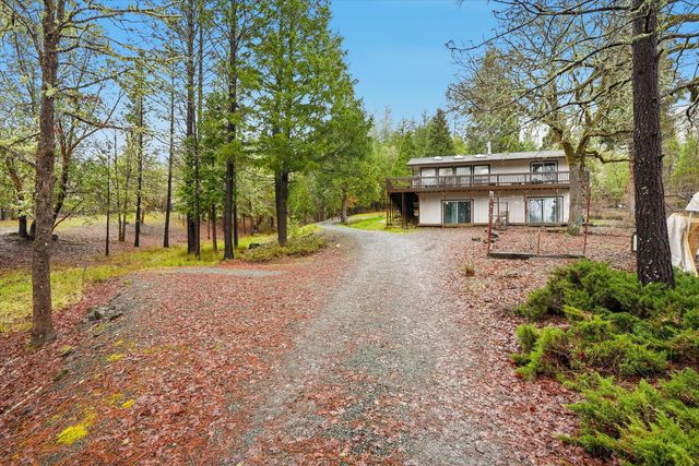 6900 Pleasant Creek Road, Rogue River, OR 97537