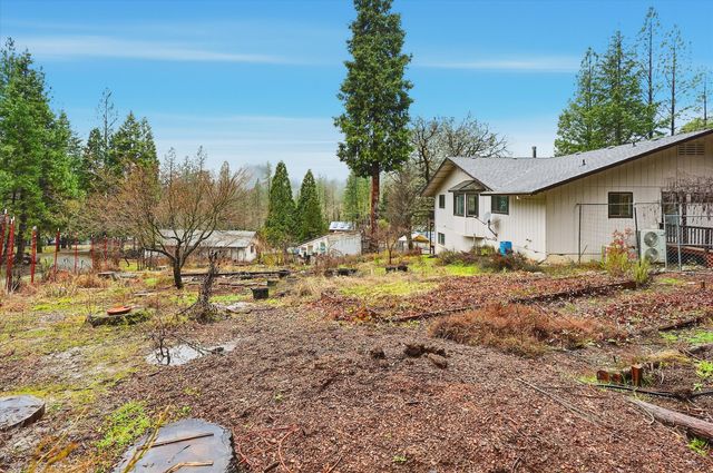 6900 Pleasant Creek Road, Rogue River, OR 97537