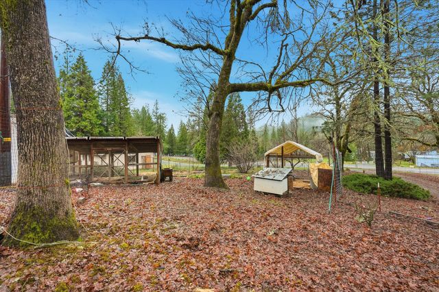 6900 Pleasant Creek Road, Rogue River, OR 97537