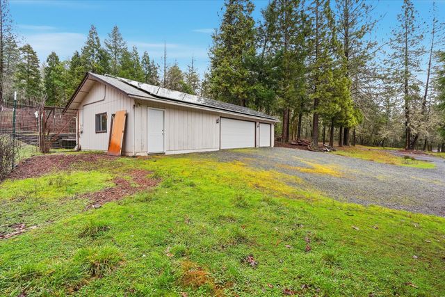 6900 Pleasant Creek Road, Rogue River, OR 97537