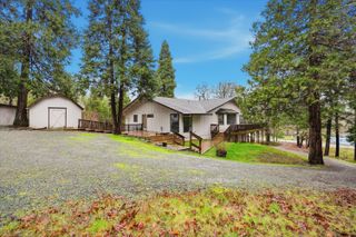 6900 Pleasant Creek Road, Rogue River, OR 97537