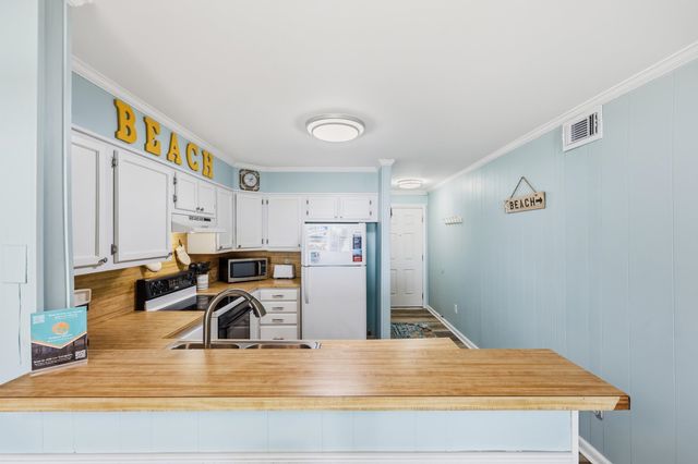 613 Ocean Blvd. S H2, North Myrtle Beach, SC 29582