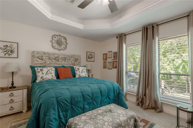 2023 E Lake Drive, Huntsville, TX 77340