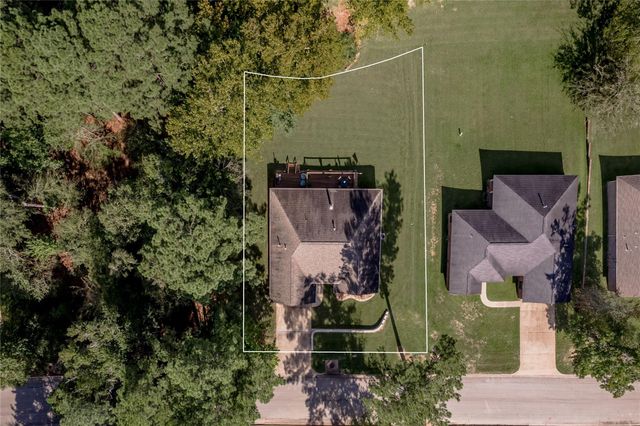 2023 E Lake Drive, Huntsville, TX 77340