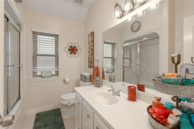 2023 E Lake Drive, Huntsville, TX 77340