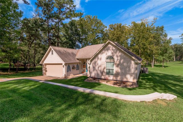 2023 E Lake Drive, Huntsville, TX 77340