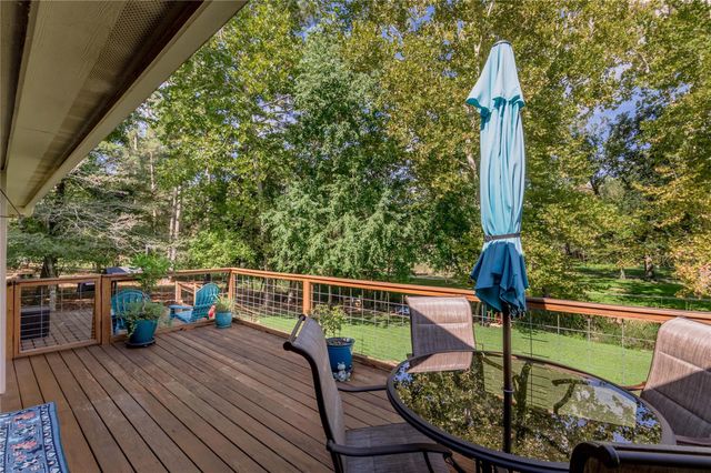 2023 E Lake Drive, Huntsville, TX 77340