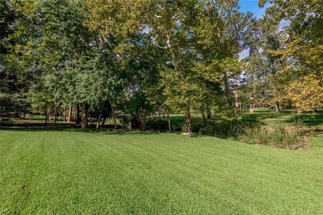 2023 E Lake Drive, Huntsville, TX 77340
