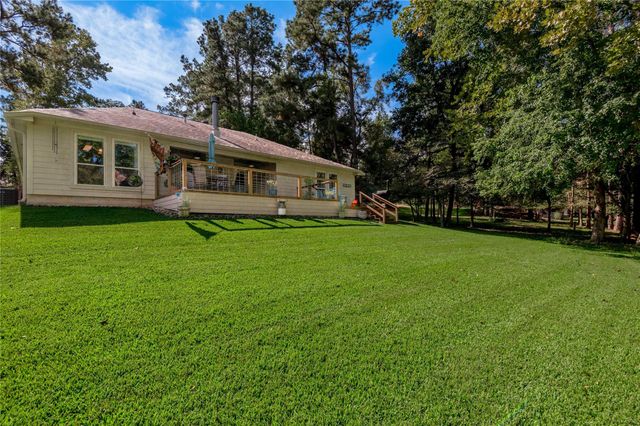 2023 E Lake Drive, Huntsville, TX 77340