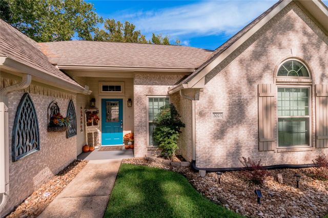 2023 E Lake Drive, Huntsville, TX 77340