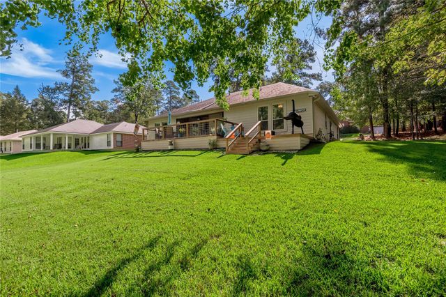 2023 E Lake Drive, Huntsville, TX 77340