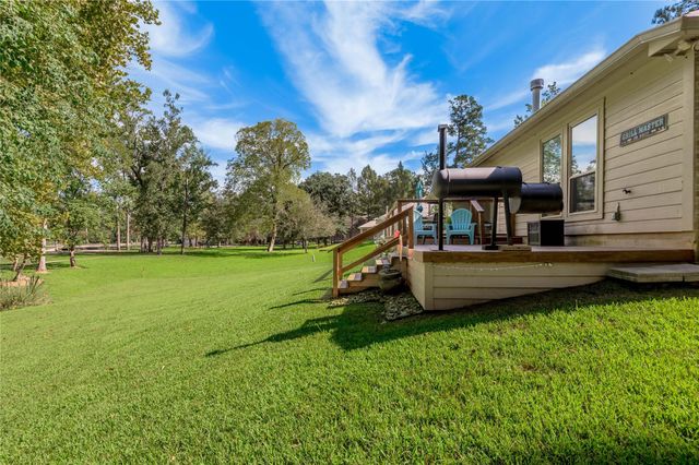 2023 E Lake Drive, Huntsville, TX 77340