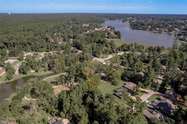 2023 E Lake Drive, Huntsville, TX 77340